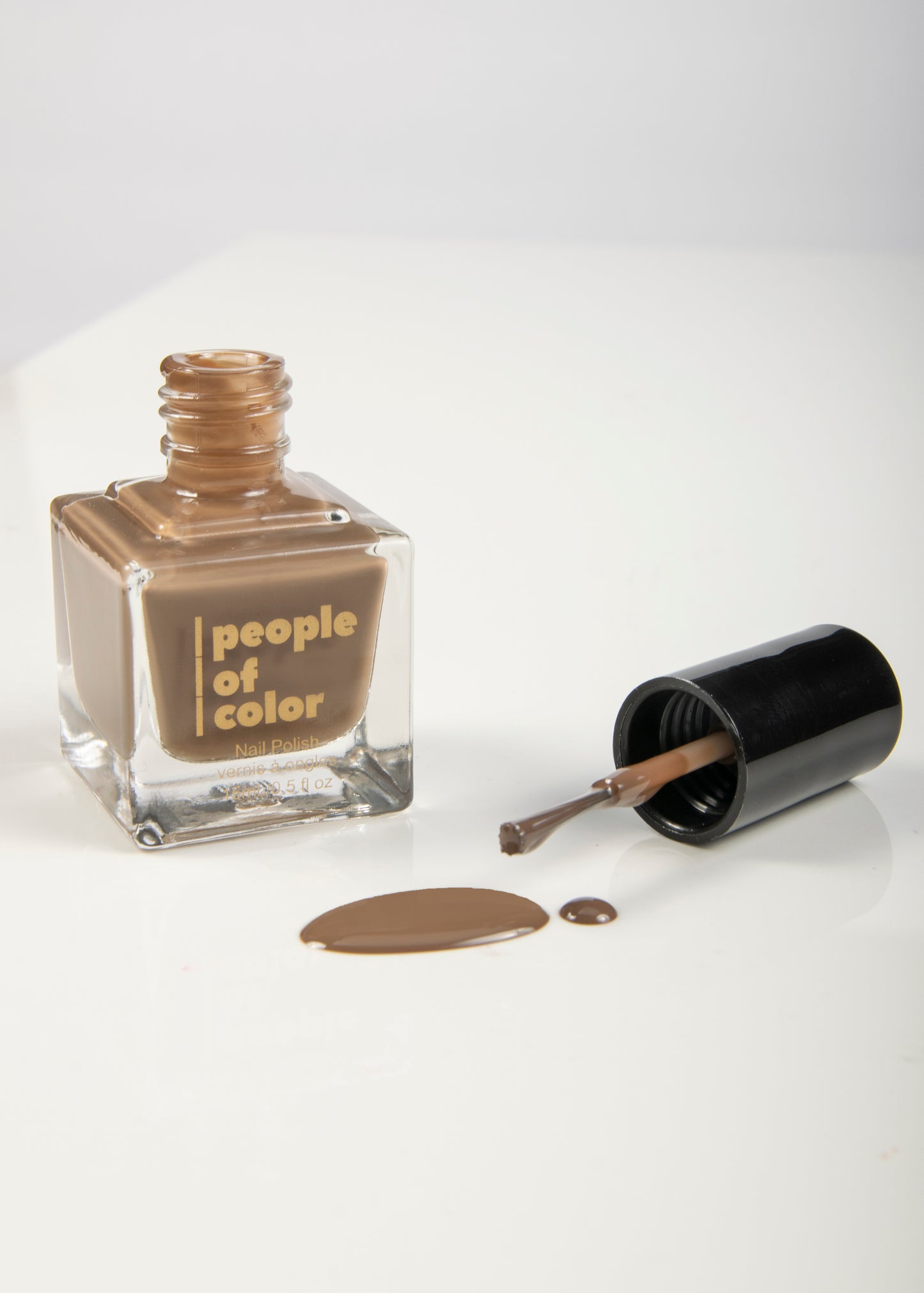 tezzalli, people of color, brown skin, nail polish, esmalte para uñas